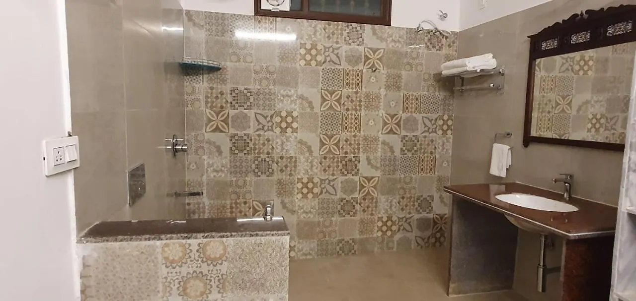 Hotel Paras Mahal Udaipur