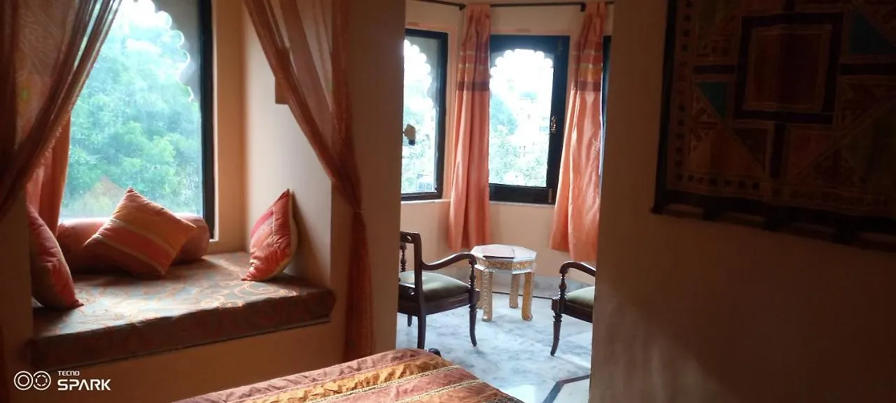Hotel Paras Mahal Udaipur