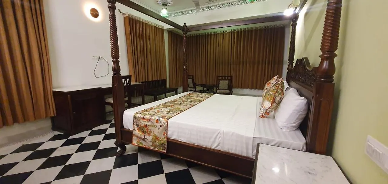 Hotel Paras Mahal Udaipur