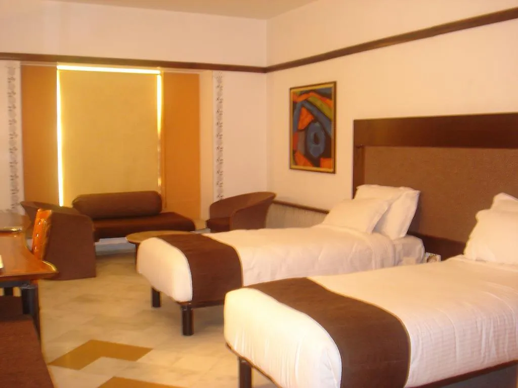 ***  Hotel Paras Mahal Udaipur India