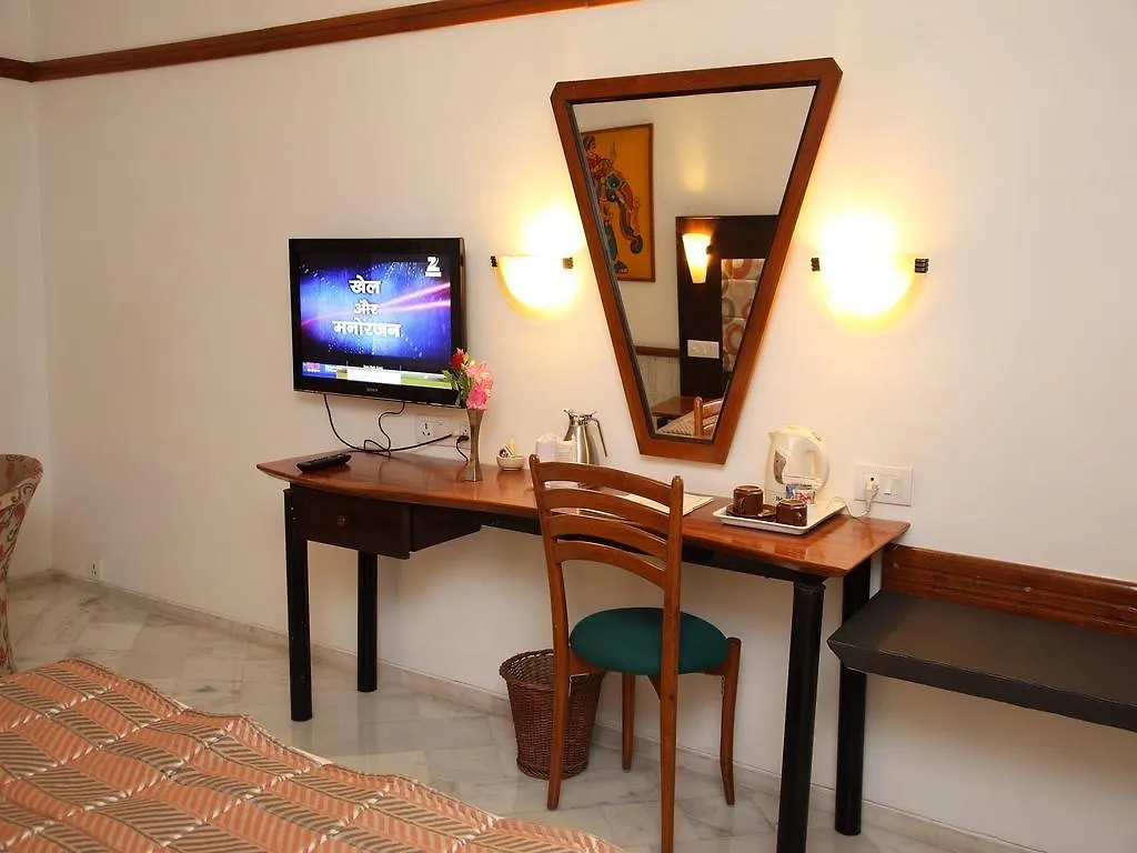Hotel Paras Mahal Udaipur