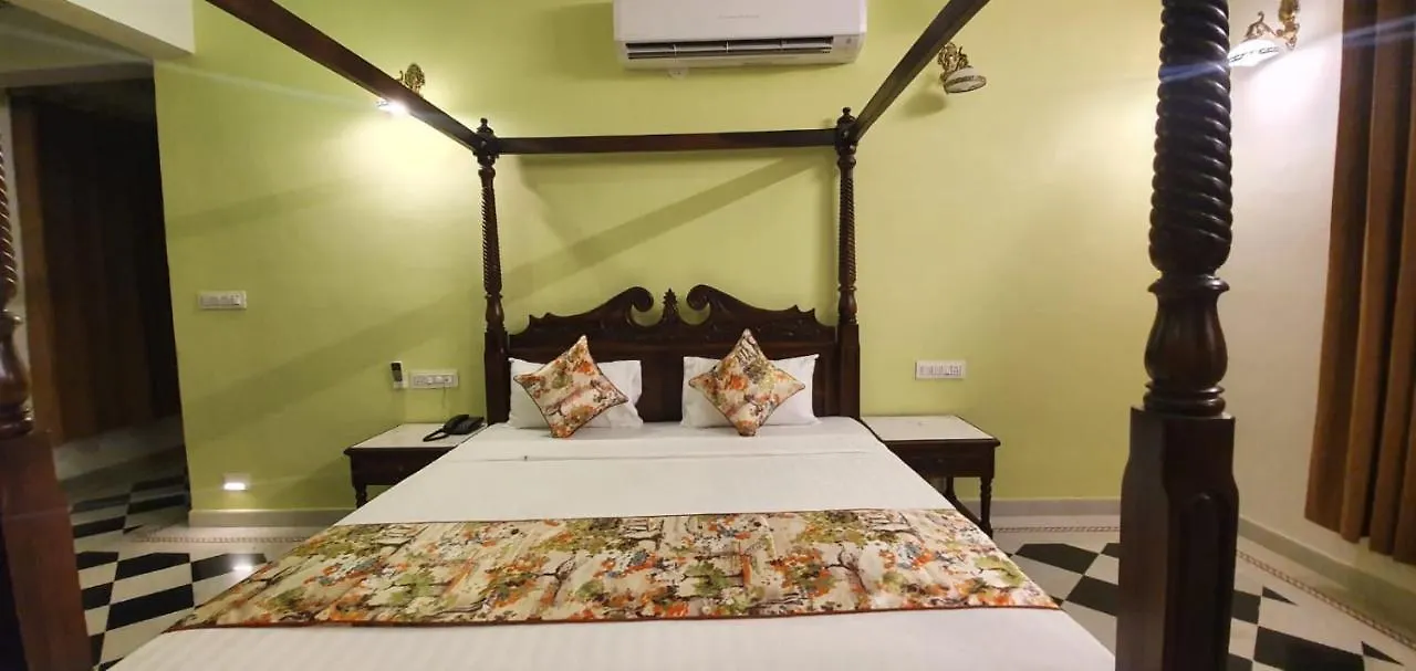 Hotel Paras Mahal Udaipur