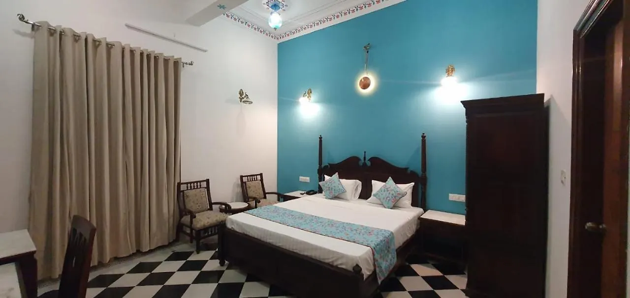 Hotel Paras Mahal Udaipur