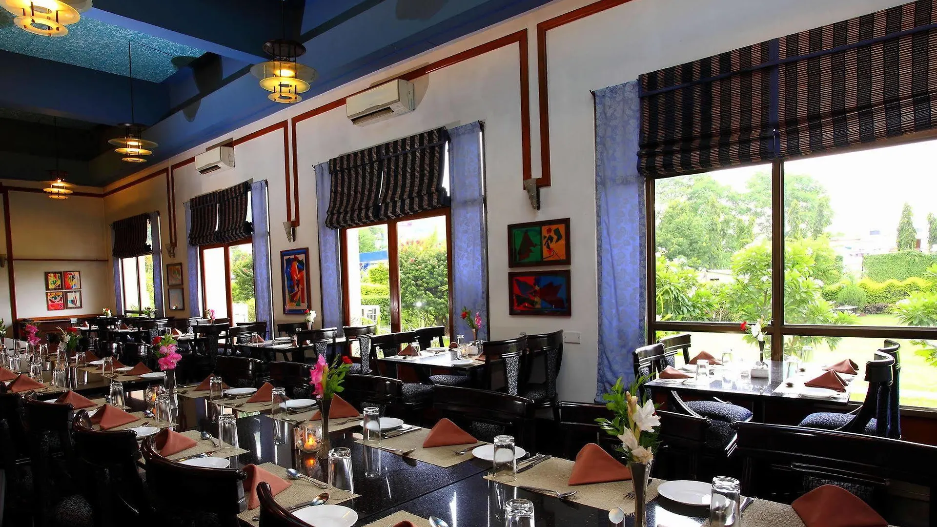 Hotel Paras Mahal Udaipur 3*,  India