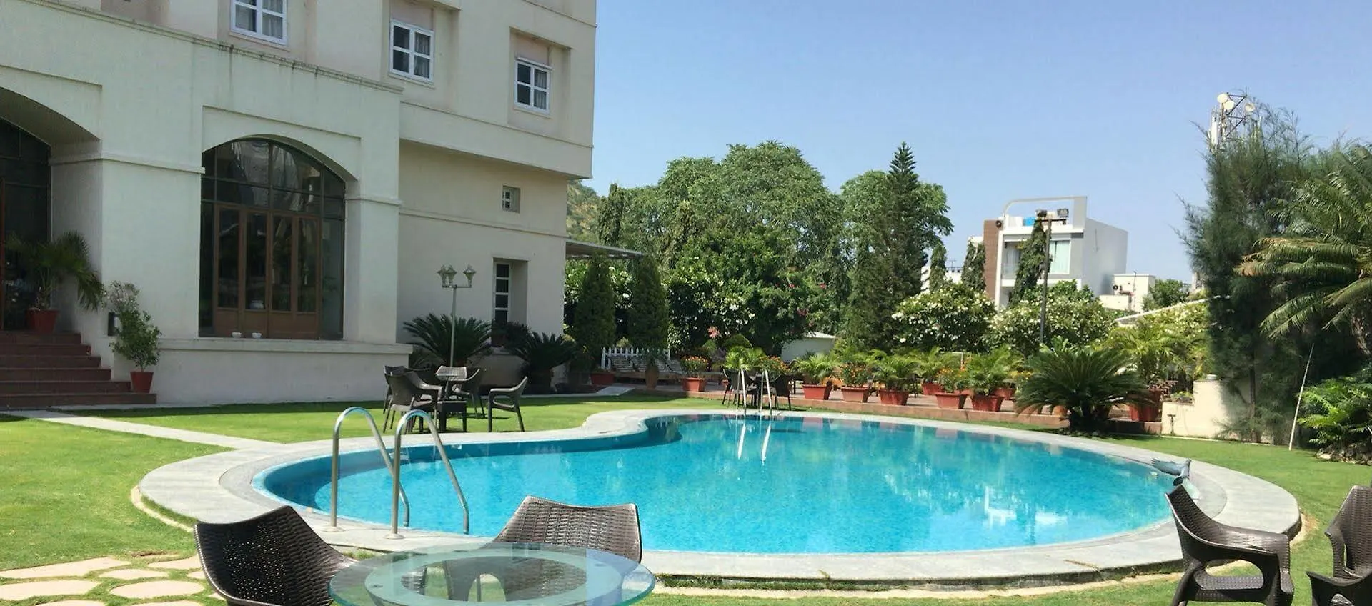 ***  Hotel Paras Mahal Udaipur India
